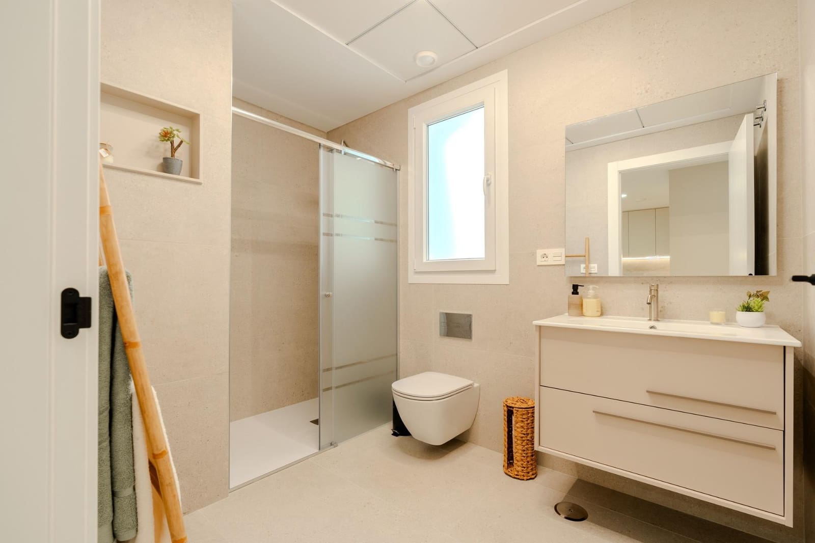 3 makuuhuone Bungalow myytävänä paikassa Los Alcazares mukana uima-altaan - 467 000 € (Ref: 8582212)