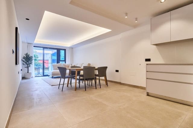 2 soverom Leilighet til salgs i Zona Puerto Deportivo, Fuengirola - € 340 000 (Ref: 8589157)