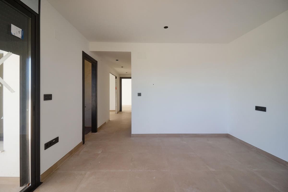 4 bedroom Villa for sale in La Cala de Mijas with pool - € 2,100,000 (Ref: 8591104)