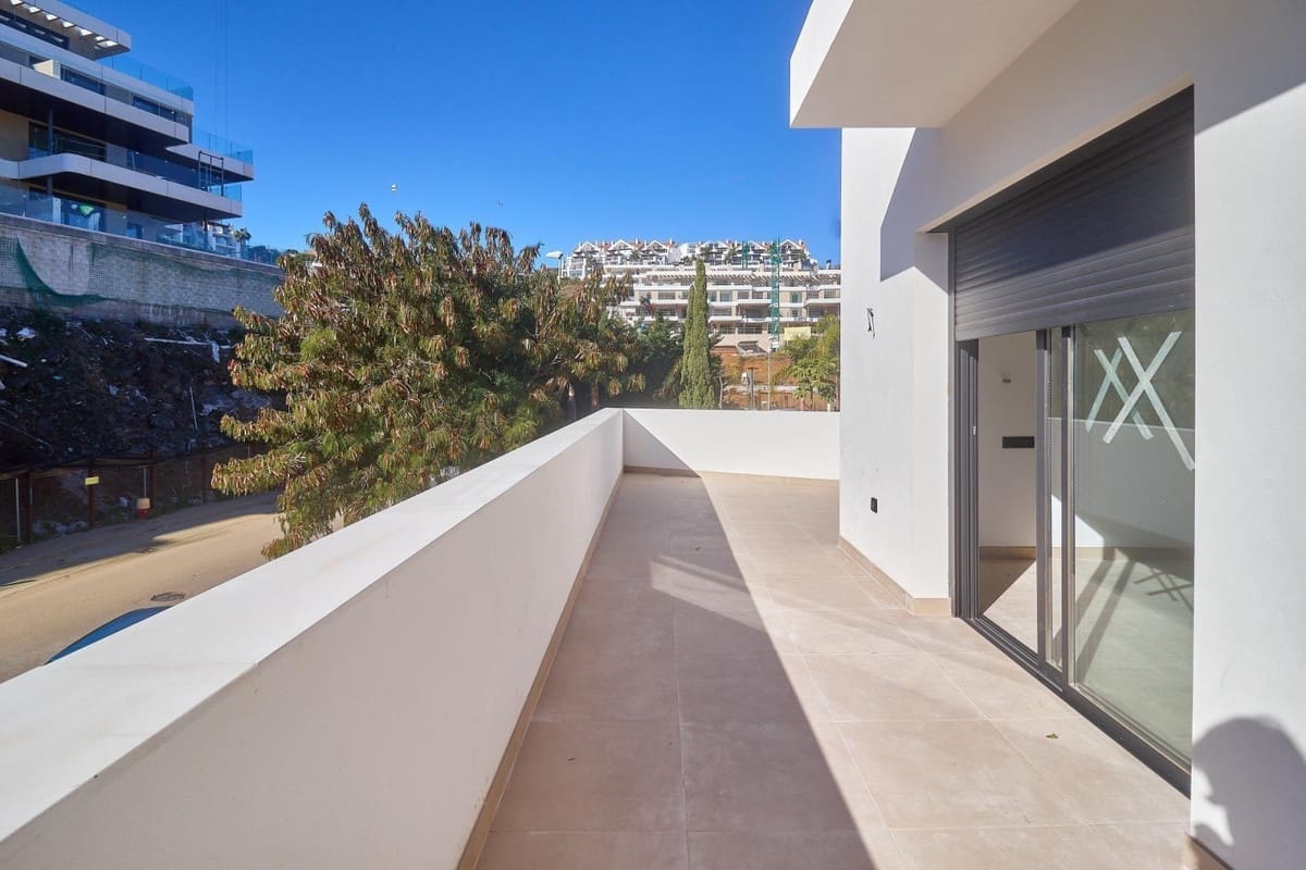 4 bedroom Villa for sale in La Cala de Mijas with pool - € 2,100,000 (Ref: 8591104)