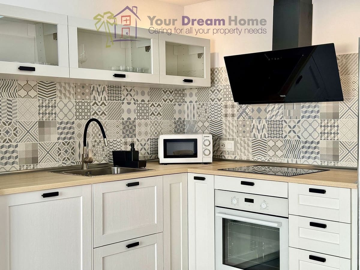 2 soveværelse Byhus til salg i Caleta de Fuste med garage - € 274.000 (Ref: 8599900)