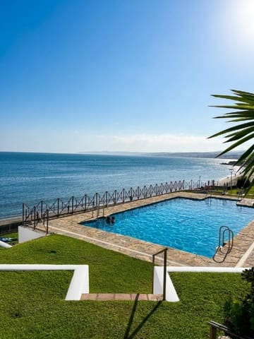 2 bedroom Apartment for sale in Centro, Estepona with pool - € 485,000 (Ref: 8603916)