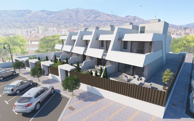 4 soverom Hus til salgs i Centro ciudad, Fuengirola med svømmebasseng - € 970 000 (Ref: 8608487)