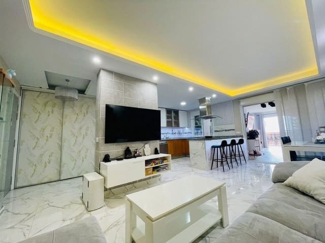 Apartamento de 2 habitaciones en Centro, Estepona en venta - 379.000 € (Ref: 8622818)