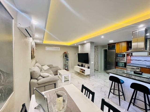 Apartamento de 2 habitaciones en Centro, Estepona en venta - 379.000 € (Ref: 8622818)