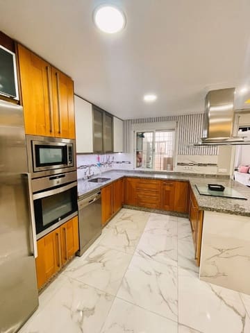 Apartamento de 2 habitaciones en Centro, Estepona en venta - 379.000 € (Ref: 8622818)