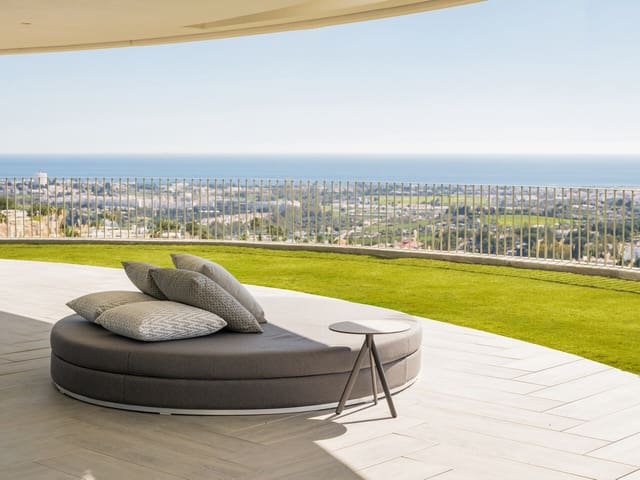 4 slaapkamer Penthouse te koop in Marbella met zwembad - € 2.290.000 (Ref: 8634842)