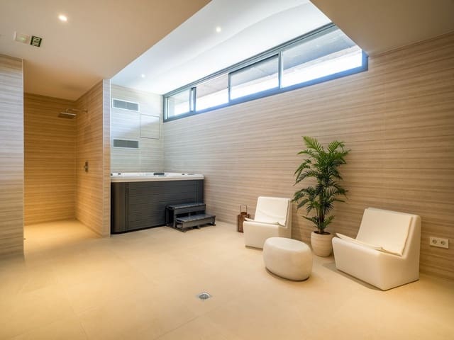 4 makuuhuone Omakotitalo myytävänä paikassa Mijas mukana uima-altaan - 1 069 000 € (Ref: 8641024)
