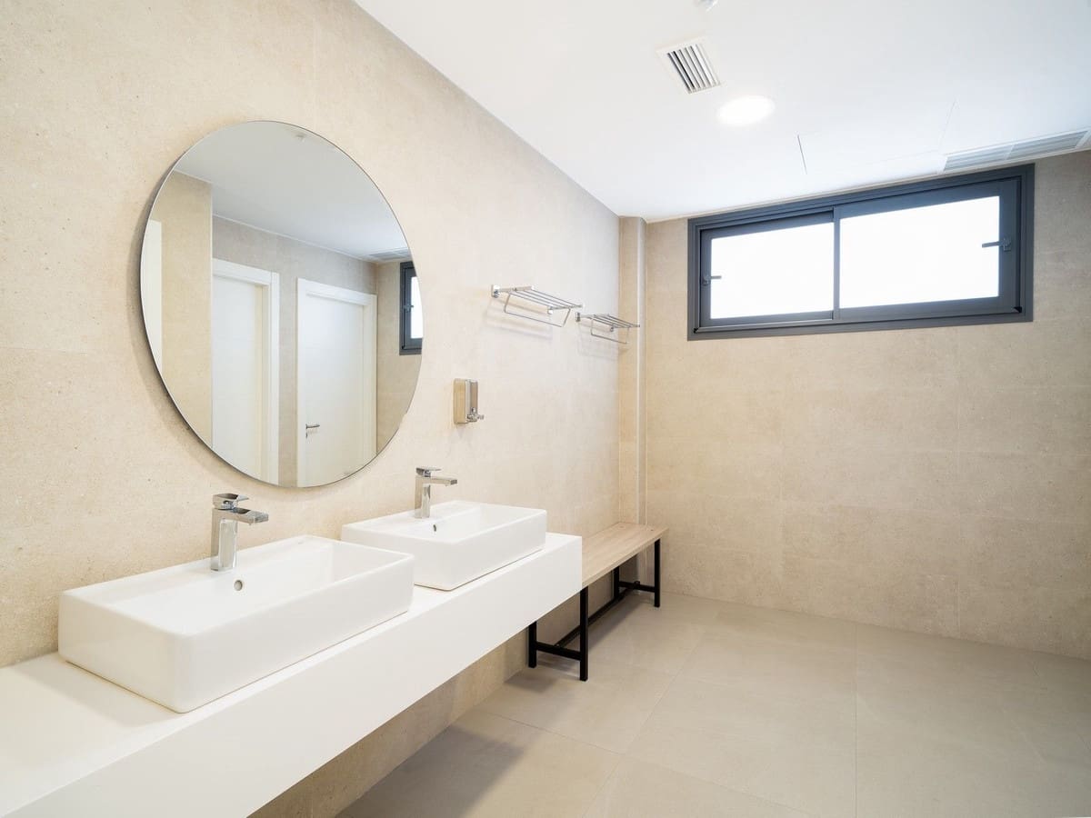 4 bedroom Villa for sale in La Cala de Mijas with pool - € 1,069,000 (Ref: 8641025)