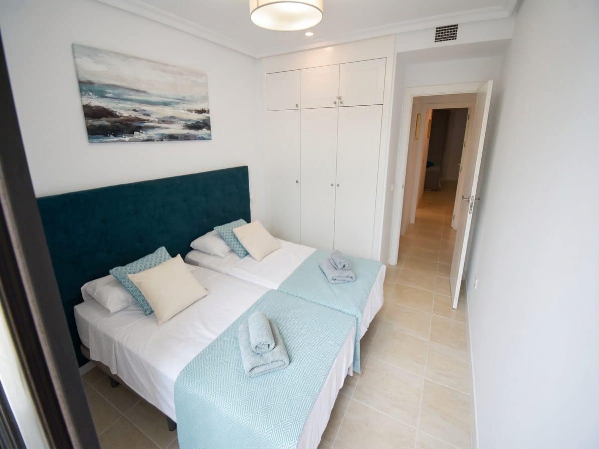 2 makuuhuone Huoneisto myytävänä paikassa Estepona mukana uima-altaan - 365 000 € (Ref: 8648284)