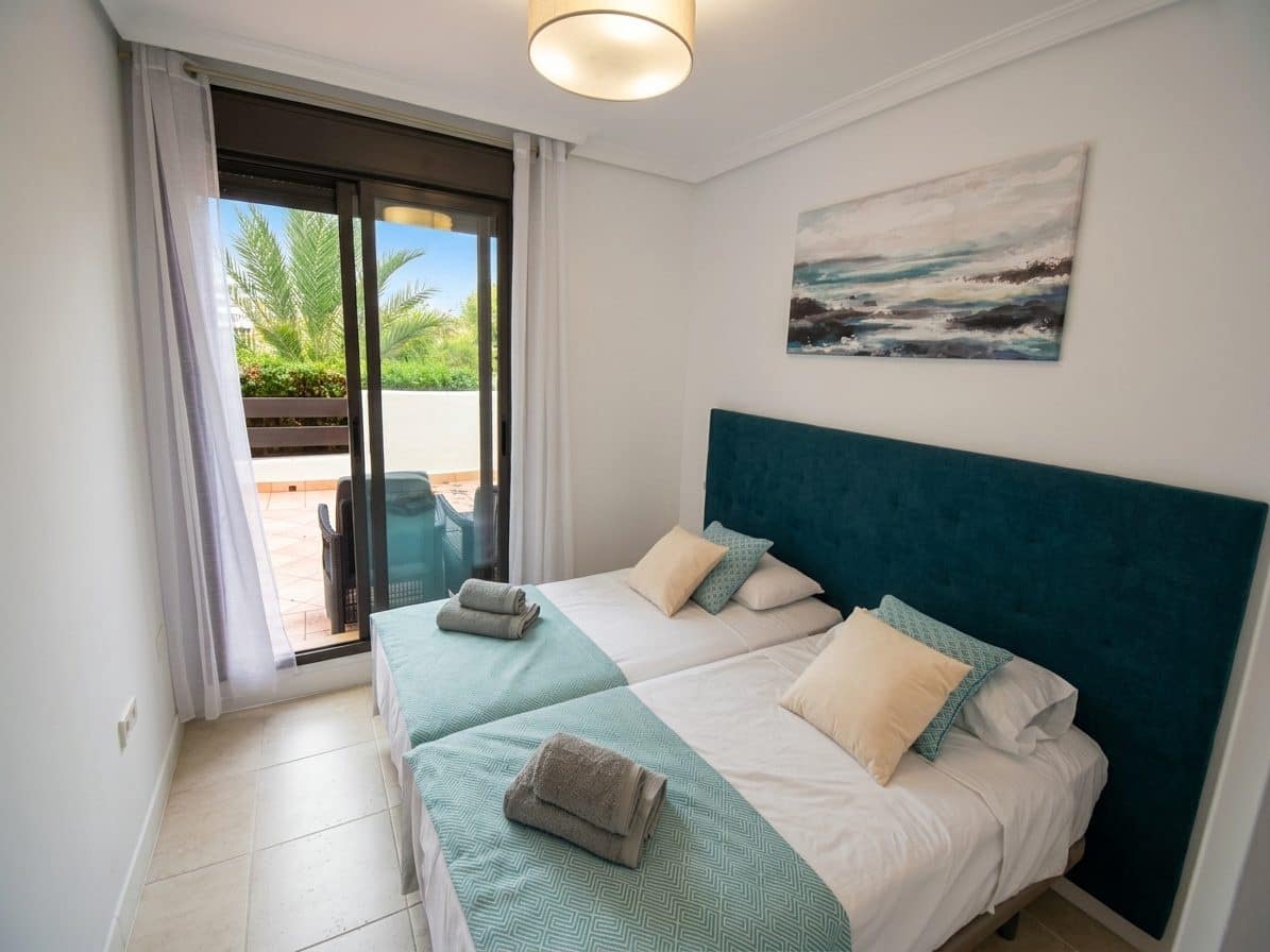 2 makuuhuone Huoneisto myytävänä paikassa Estepona mukana uima-altaan - 365 000 € (Ref: 8648284)