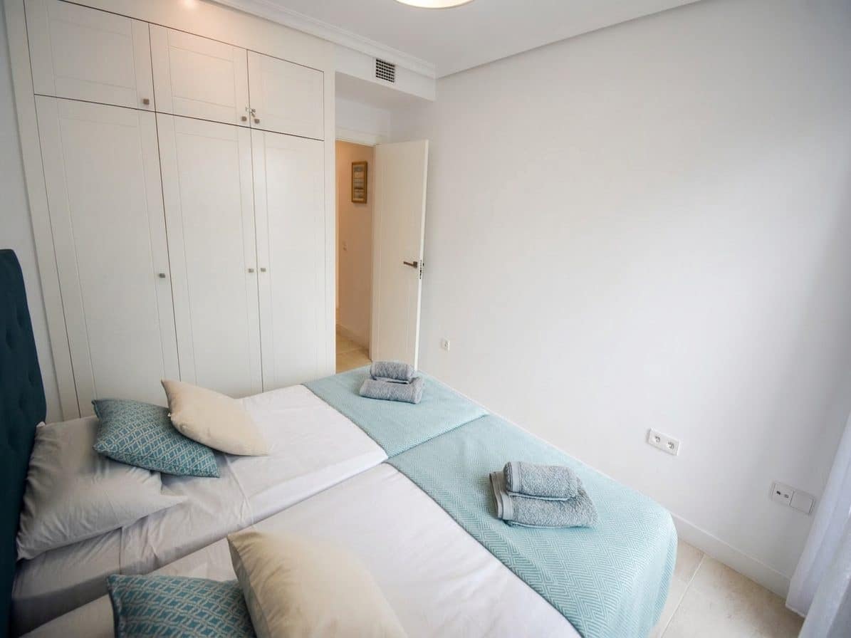 2 makuuhuone Huoneisto myytävänä paikassa Estepona mukana uima-altaan - 365 000 € (Ref: 8648284)