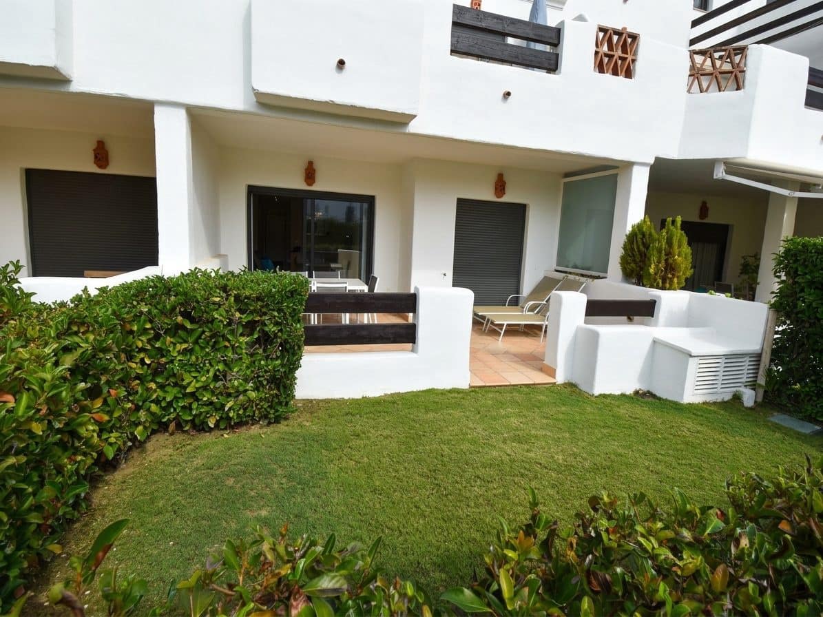 2 makuuhuone Huoneisto myytävänä paikassa Estepona mukana uima-altaan - 365 000 € (Ref: 8648284)