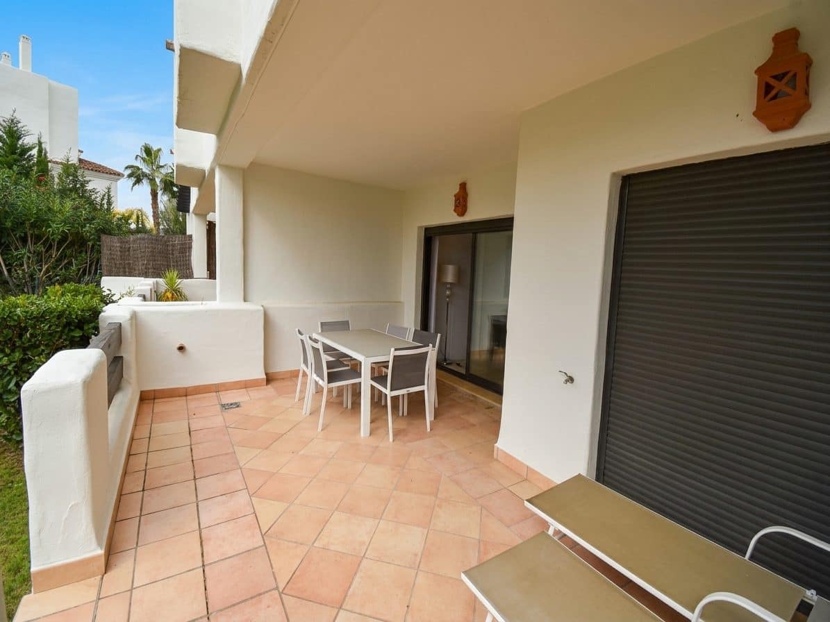 2 makuuhuone Huoneisto myytävänä paikassa Estepona mukana uima-altaan - 365 000 € (Ref: 8648284)