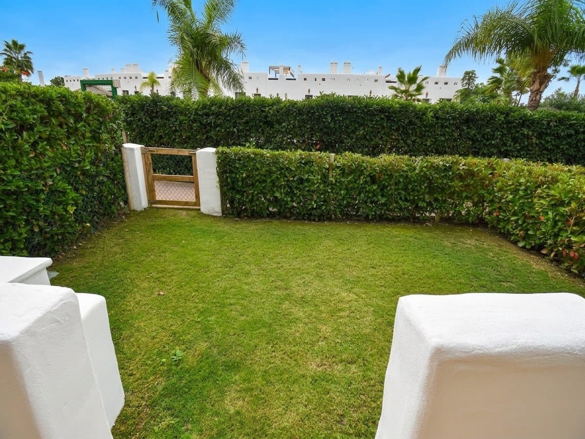2 makuuhuone Huoneisto myytävänä paikassa Estepona mukana uima-altaan - 365 000 € (Ref: 8648284)