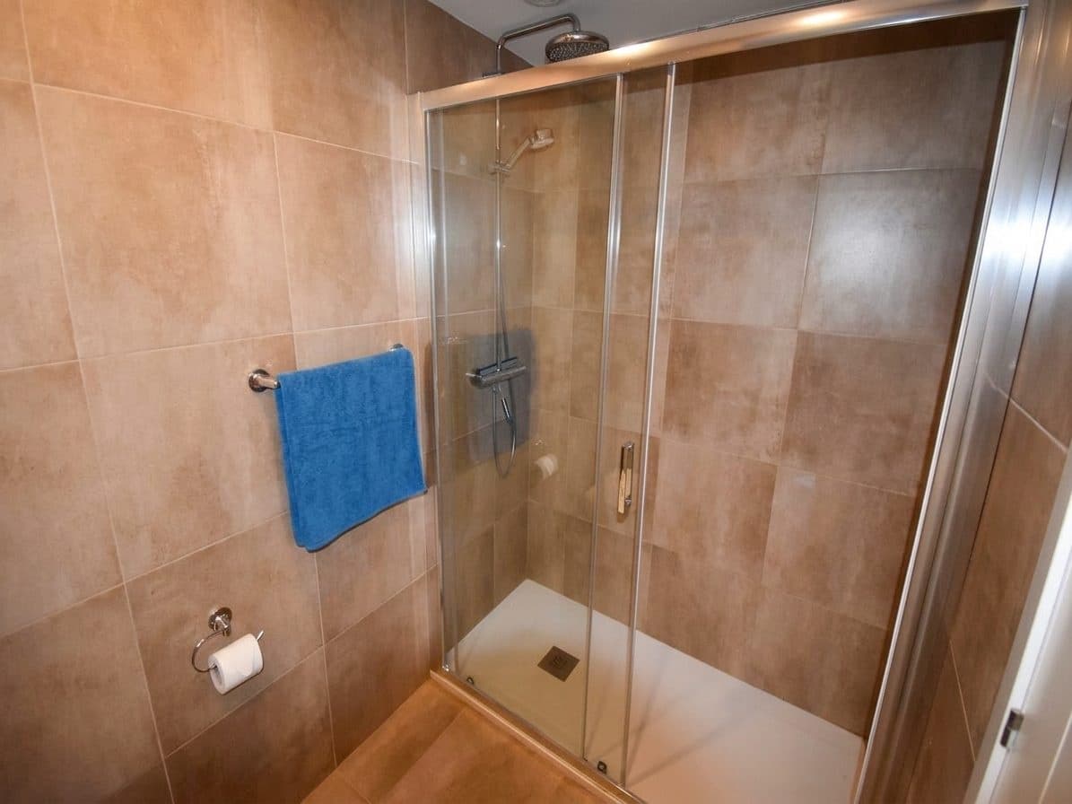 2 makuuhuone Huoneisto myytävänä paikassa Estepona mukana uima-altaan - 365 000 € (Ref: 8648284)