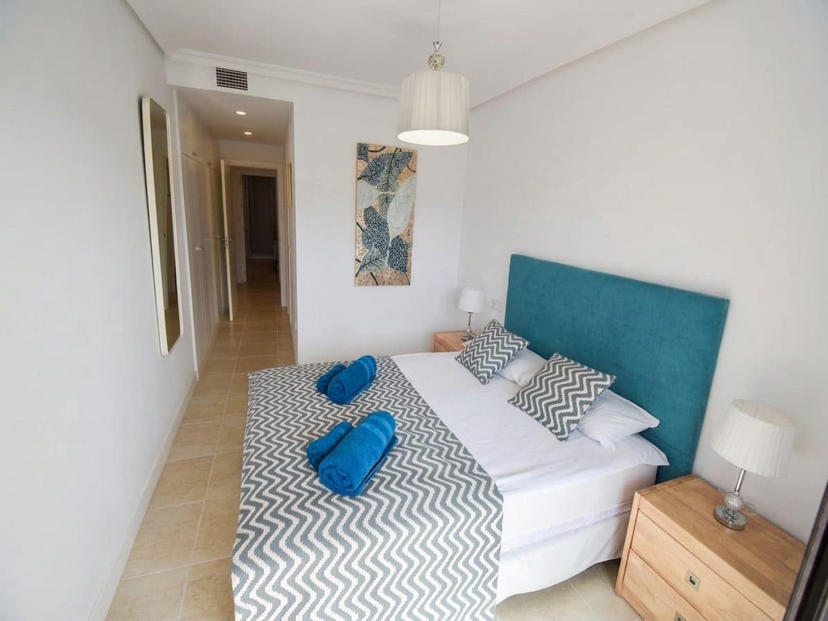 2 makuuhuone Huoneisto myytävänä paikassa Estepona mukana uima-altaan - 365 000 € (Ref: 8648284)