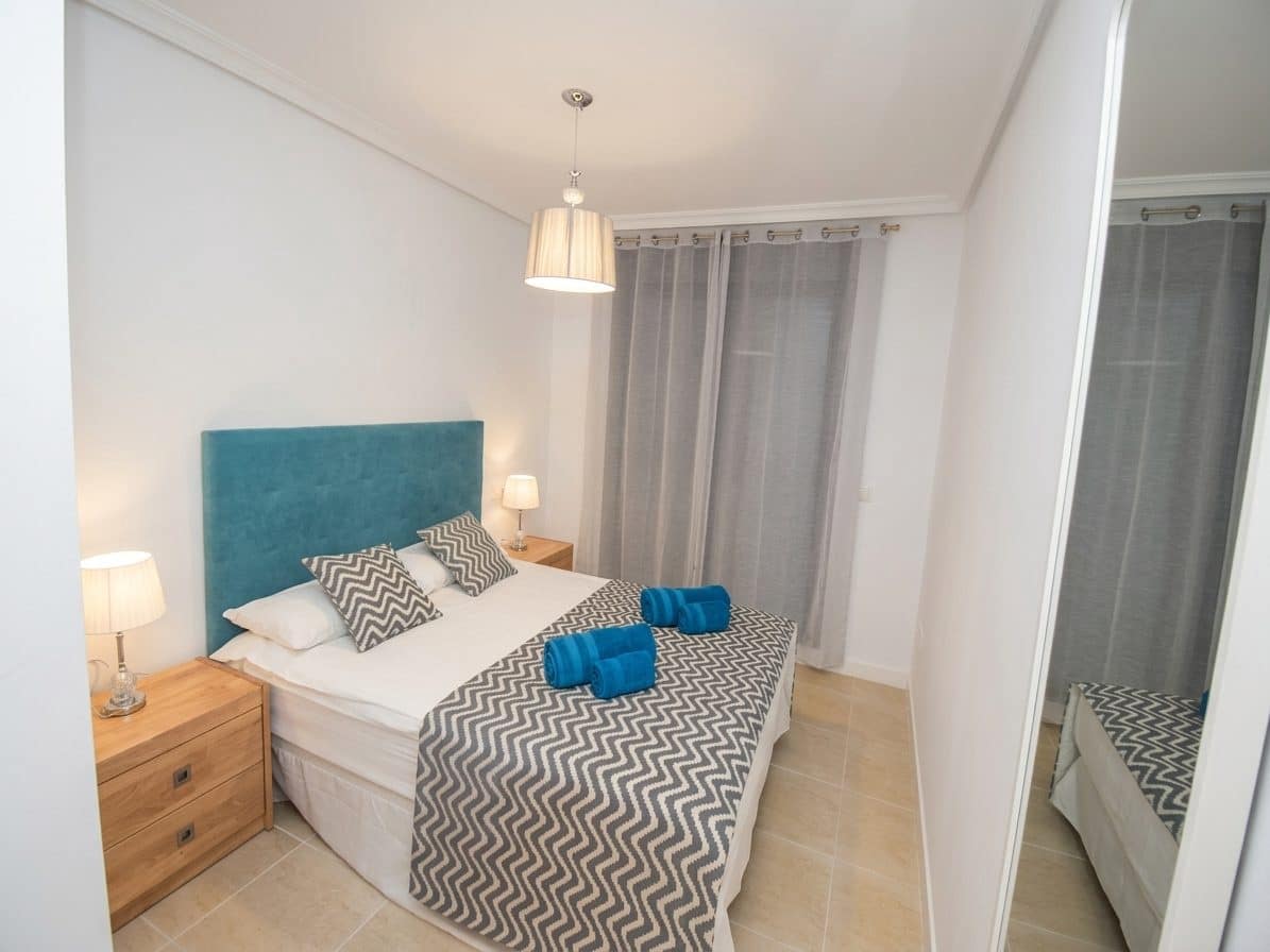 2 makuuhuone Huoneisto myytävänä paikassa Estepona mukana uima-altaan - 365 000 € (Ref: 8648284)