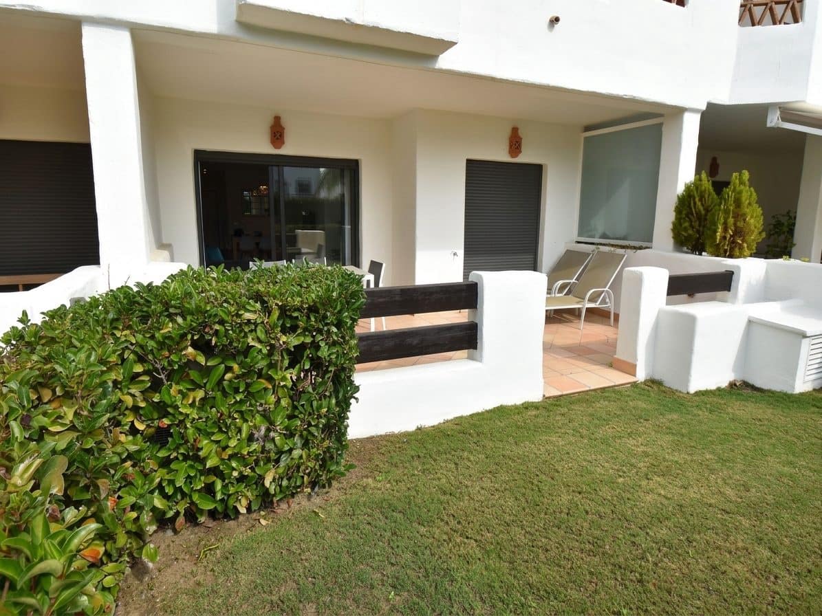 2 makuuhuone Huoneisto myytävänä paikassa Estepona mukana uima-altaan - 365 000 € (Ref: 8648284)