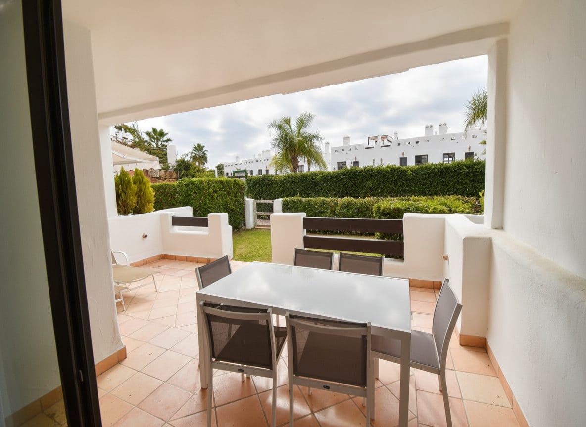 2 makuuhuone Huoneisto myytävänä paikassa Estepona mukana uima-altaan - 365 000 € (Ref: 8648284)