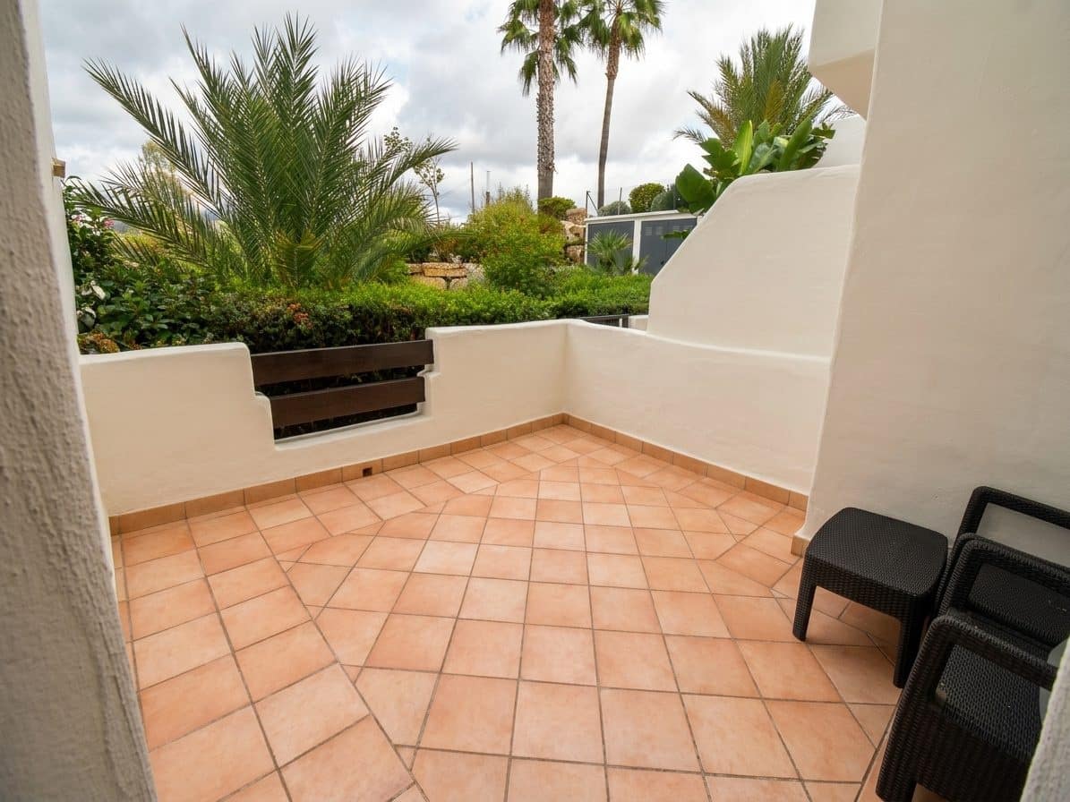 2 makuuhuone Huoneisto myytävänä paikassa Estepona mukana uima-altaan - 365 000 € (Ref: 8648284)