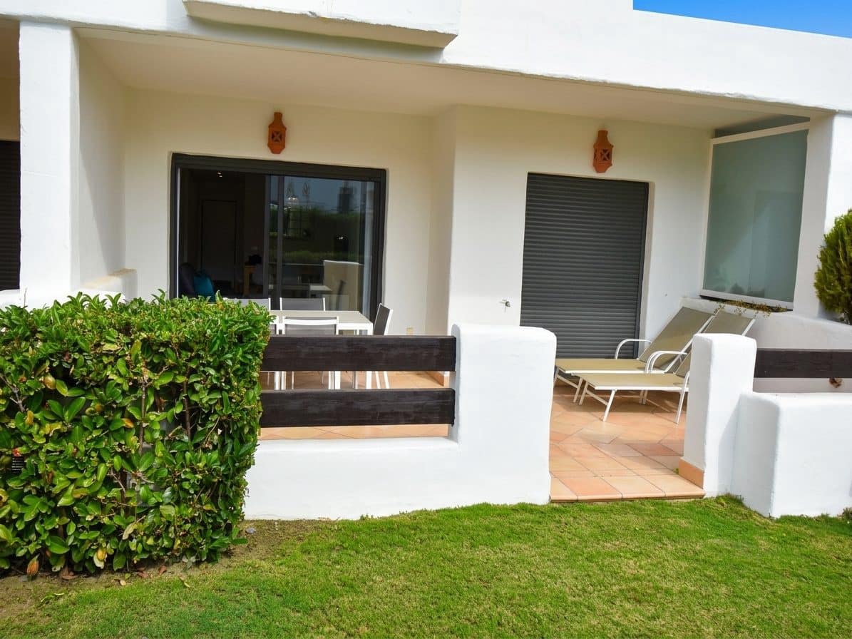2 makuuhuone Huoneisto myytävänä paikassa Estepona mukana uima-altaan - 365 000 € (Ref: 8648284)