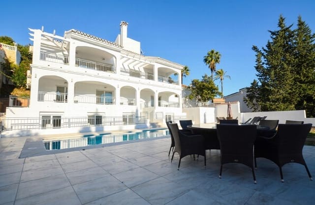 6 slaapkamer Villa te koop in Benalmadena Costa, Benalmádena met zwembad - € 1.450.000 (Ref: 8668359)