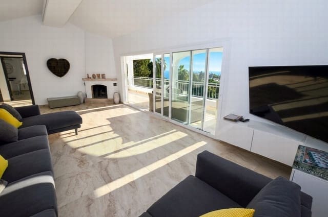 6 slaapkamer Villa te koop in Benalmadena Costa, Benalmádena met zwembad - € 1.450.000 (Ref: 8668359)