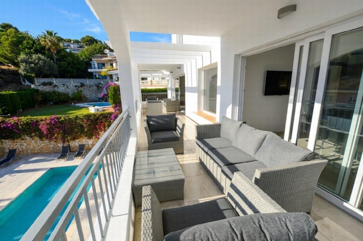 6 soveværelse Villa til salg i Benalmadena Costa med swimmingpool - € 1.450.000 (Ref: 8668359)