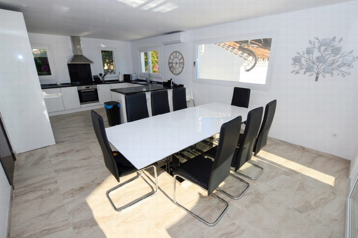 6 soveværelse Villa til salg i Benalmadena Costa med swimmingpool - € 1.450.000 (Ref: 8668359)