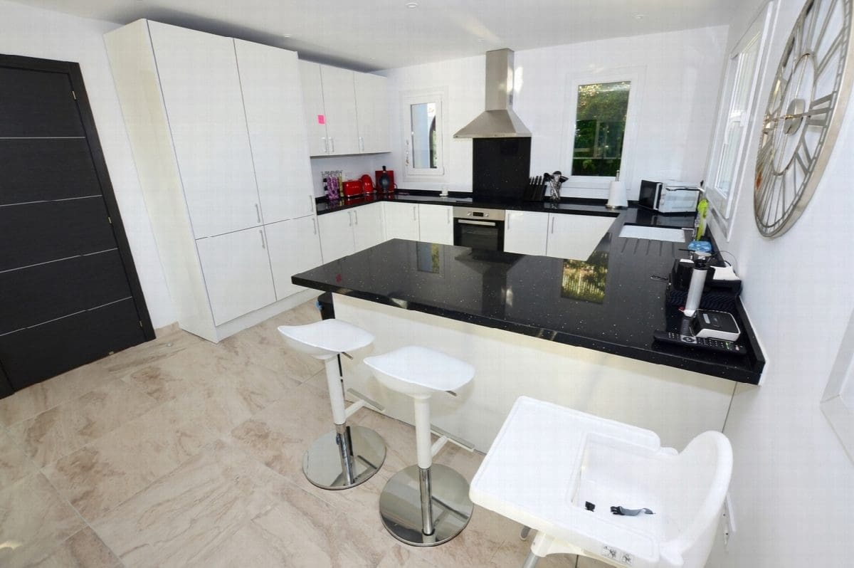 6 soveværelse Villa til salg i Benalmadena Costa med swimmingpool - € 1.450.000 (Ref: 8668359)