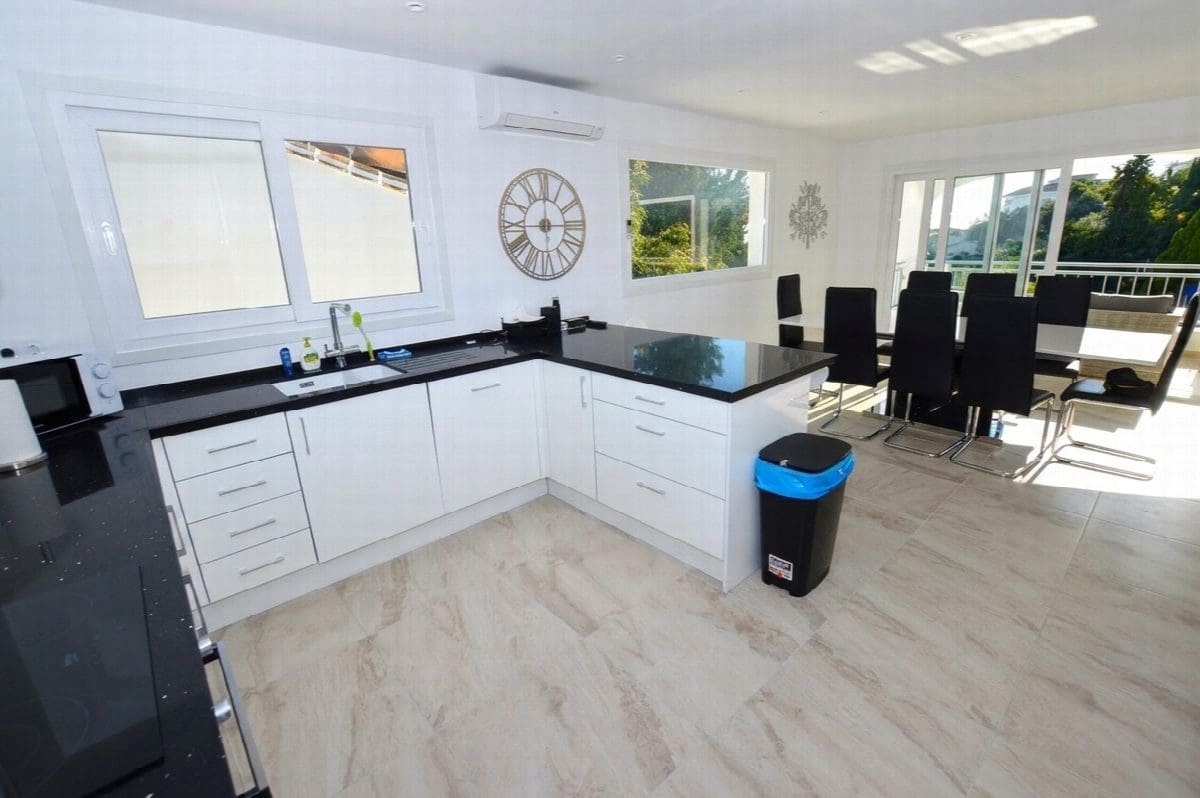6 soveværelse Villa til salg i Benalmadena Costa med swimmingpool - € 1.450.000 (Ref: 8668359)