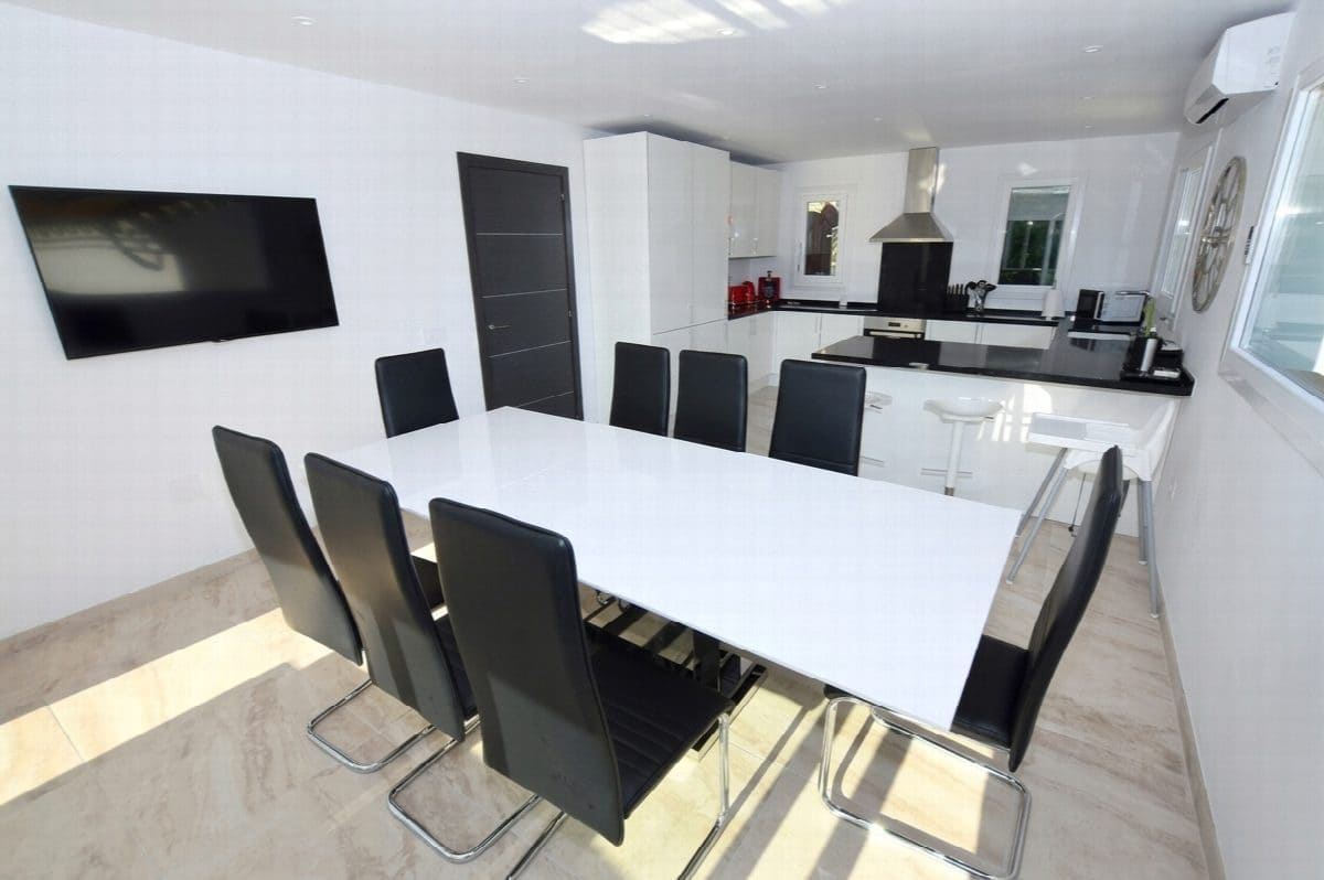 6 soveværelse Villa til salg i Benalmadena Costa med swimmingpool - € 1.450.000 (Ref: 8668359)