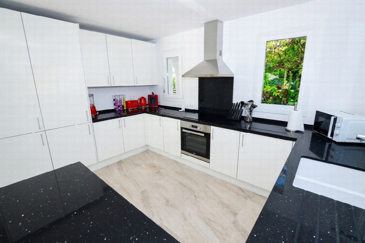 6 soveværelse Villa til salg i Benalmadena Costa med swimmingpool - € 1.450.000 (Ref: 8668359)