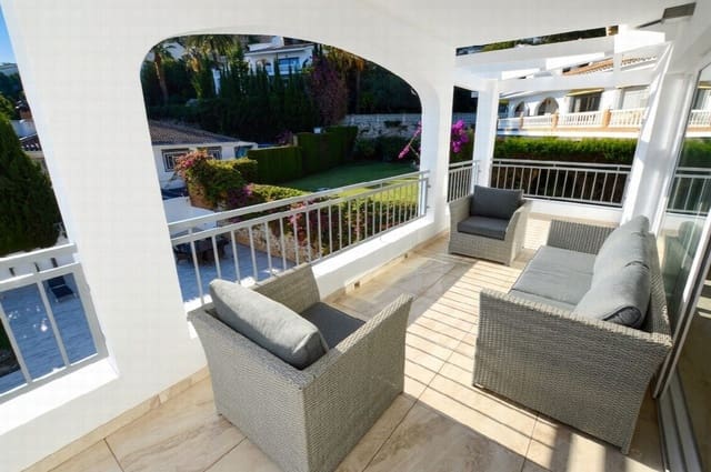 6 slaapkamer Villa te koop in Benalmadena Costa, Benalmádena met zwembad - € 1.450.000 (Ref: 8668359)