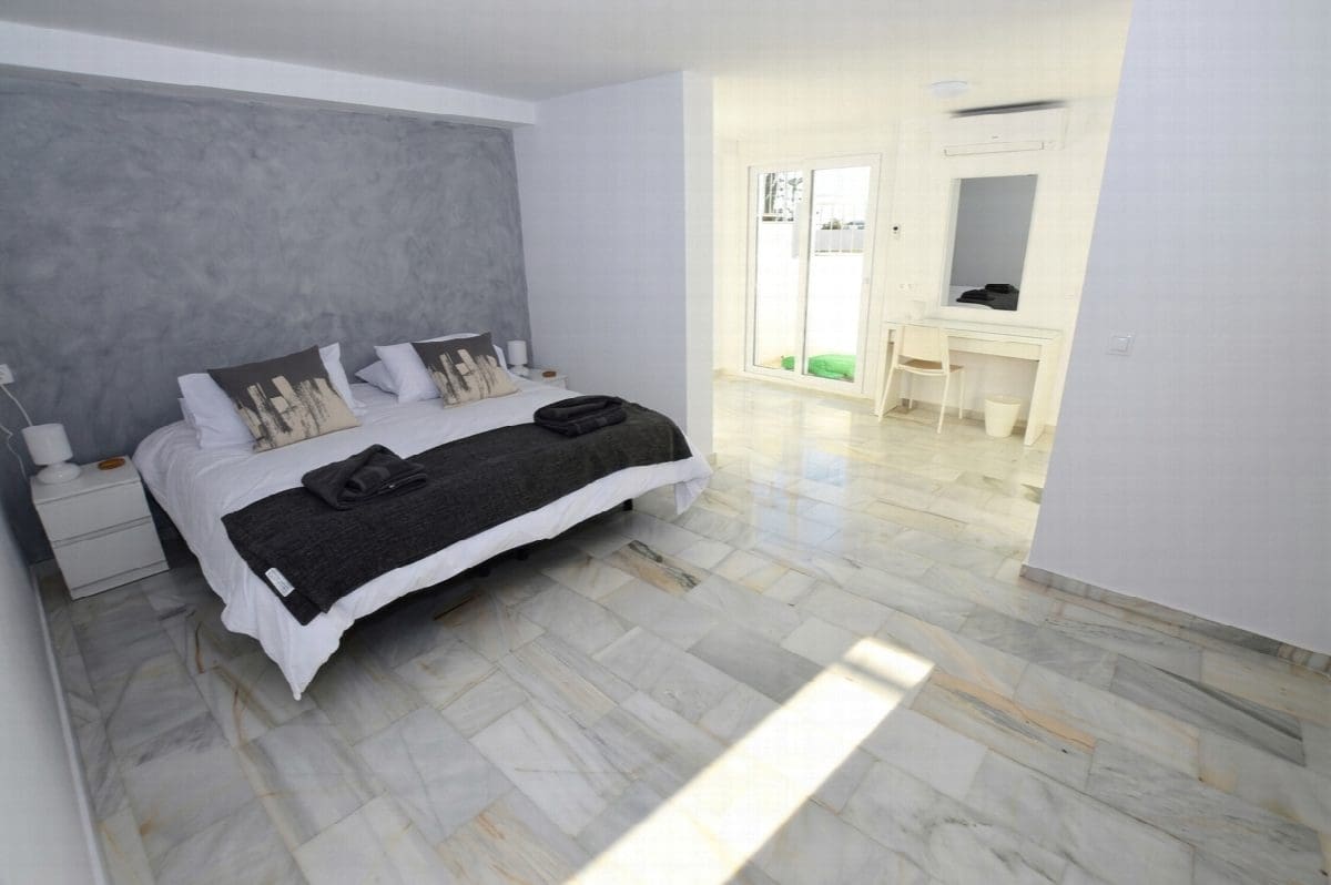 6 soveværelse Villa til salg i Benalmadena Costa med swimmingpool - € 1.450.000 (Ref: 8668359)