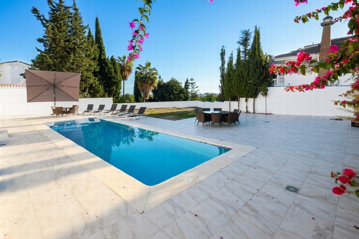 6 soveværelse Villa til salg i Benalmadena Costa med swimmingpool - € 1.450.000 (Ref: 8668359)