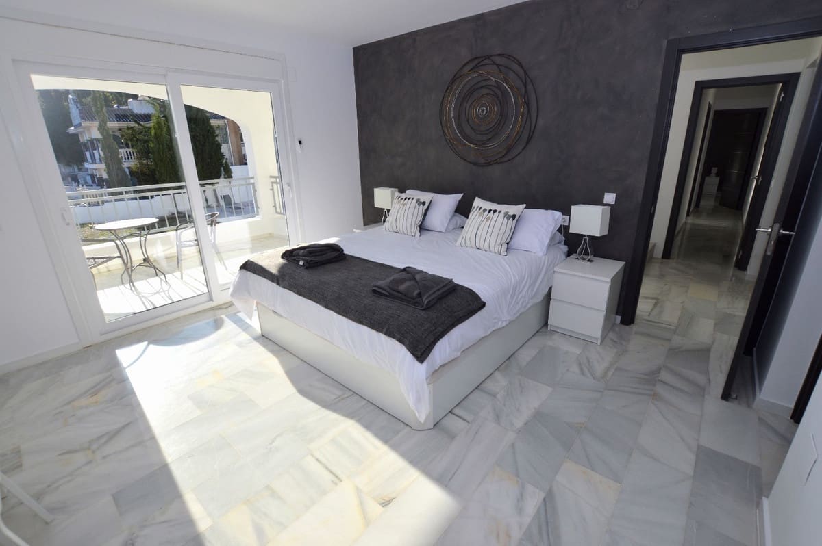 6 soverom Villa til salgs i Benalmadena med svømmebasseng - € 1 450 000 (Ref: 8668360)