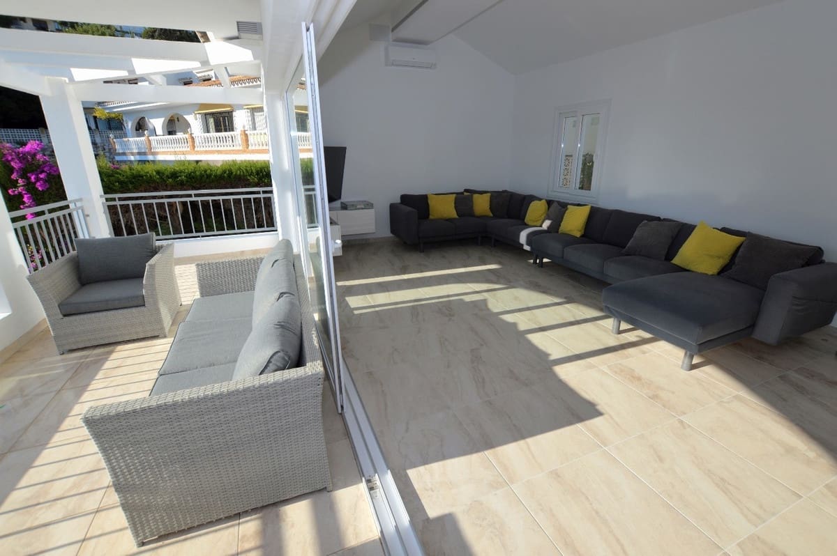 6 makuuhuone Huvila myytävänä paikassa Benalmadena Costa mukana uima-altaan - 1 450 000 € (Ref: 8668360)