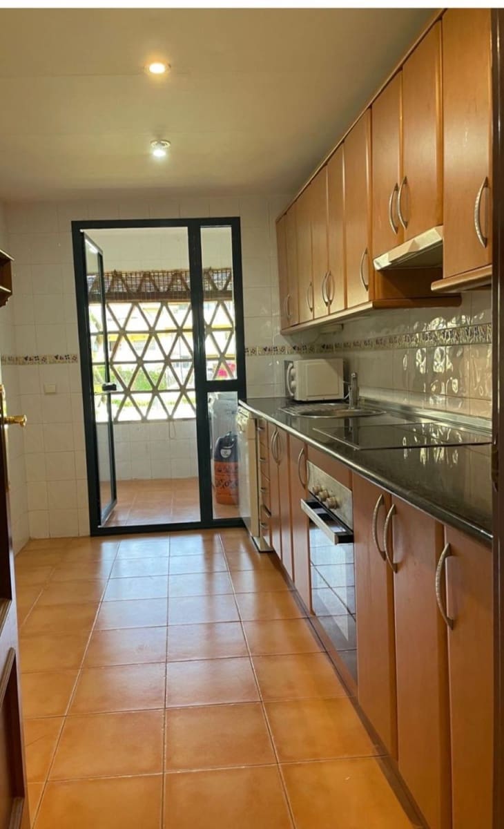 3 bedroom Apartment for sale in Estepona with pool garage - € 339,000 (Ref: 8672914)