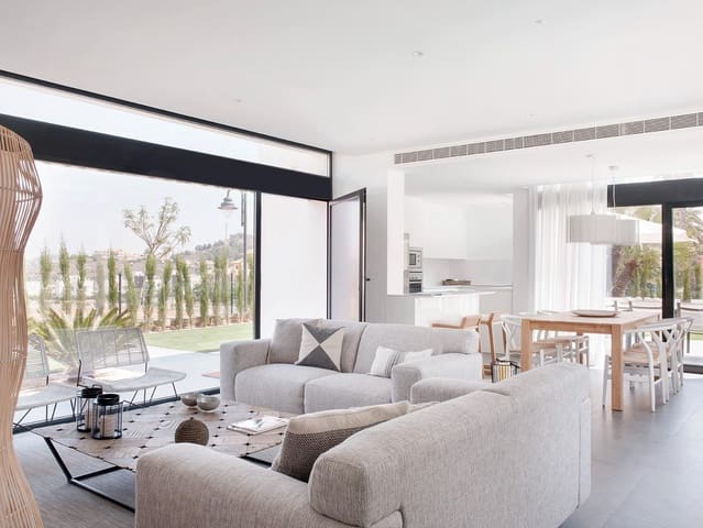 3 chambre Villa/Maison à vendre à La Manga Club, Carthagène avec piscine garage - 700 000 € (Ref: 8694173)