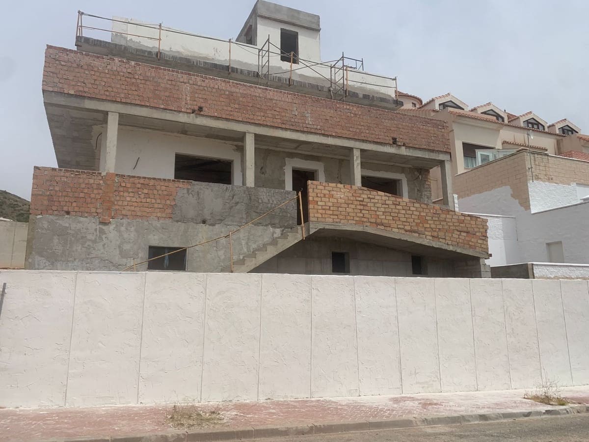 4 bedroom Villa for sale in Benalmadena with pool garage - € 895,000 (Ref: 8698006)