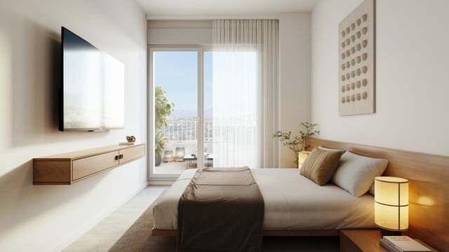 2 bedroom Apartment for sale in Los Pacos, Fuengirola with pool - € 399,950 (Ref: 8699622)