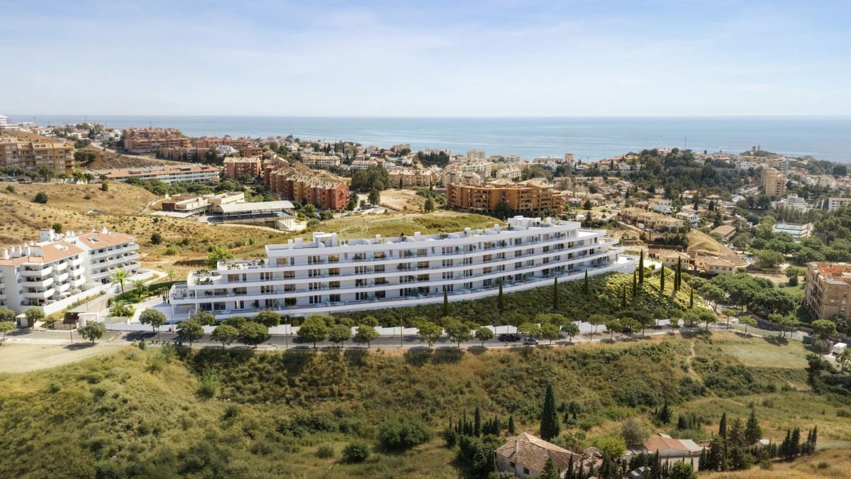 2 makuuhuone Huoneisto myytävänä paikassa Fuengirola mukana uima-altaan - 399 950 € (Ref: 8699622)