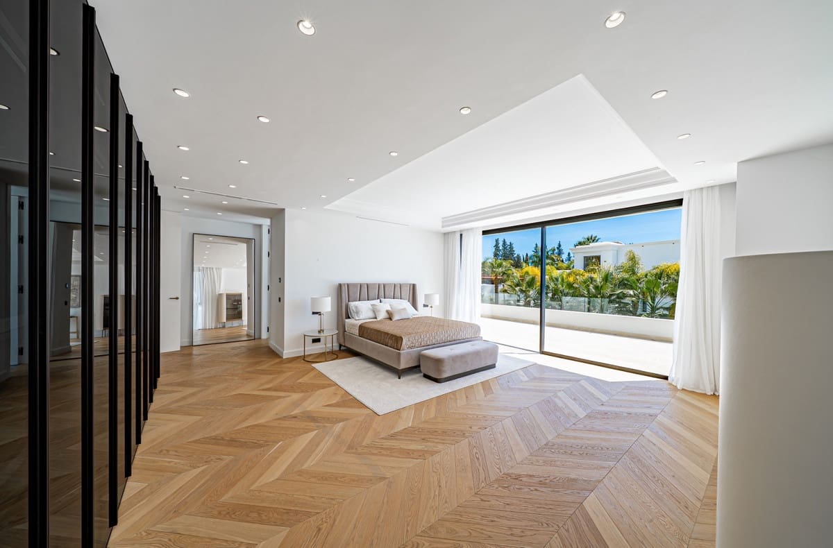 6 quarto Moradia para venda em Golden Mile com piscina - 6 400 000 € (Ref: 8703029)