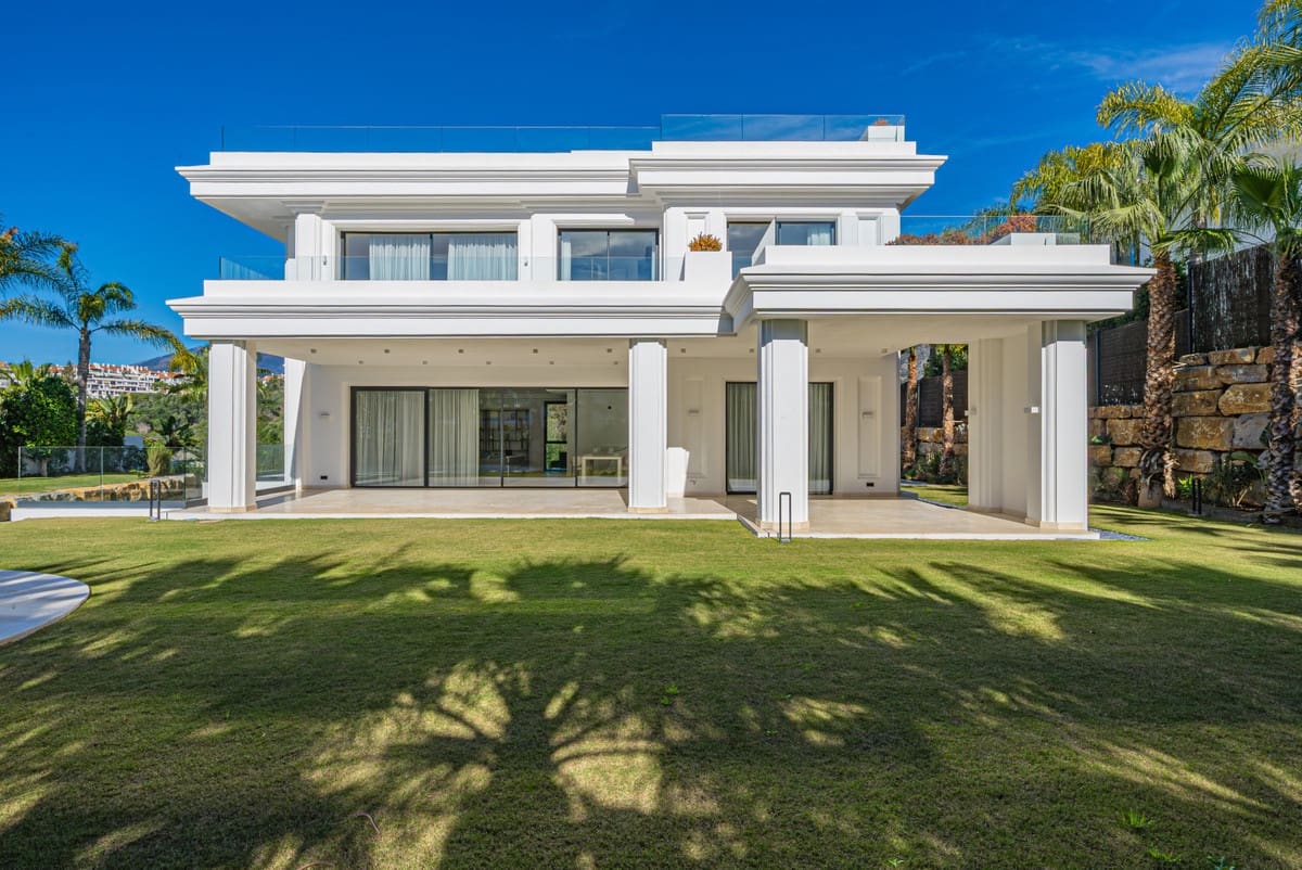 6 bedroom Villa for sale in Golden Mile with pool - € 6,400,000 (Ref: 8703029)