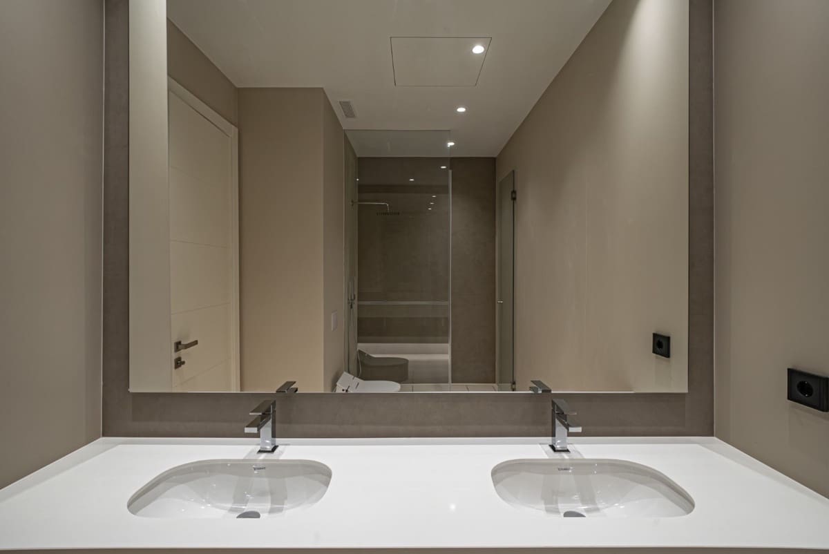 4 makuuhuone Huvila myytävänä paikassa Golden Mile mukana uima-altaan - 3 500 000 € (Ref: 8703030)