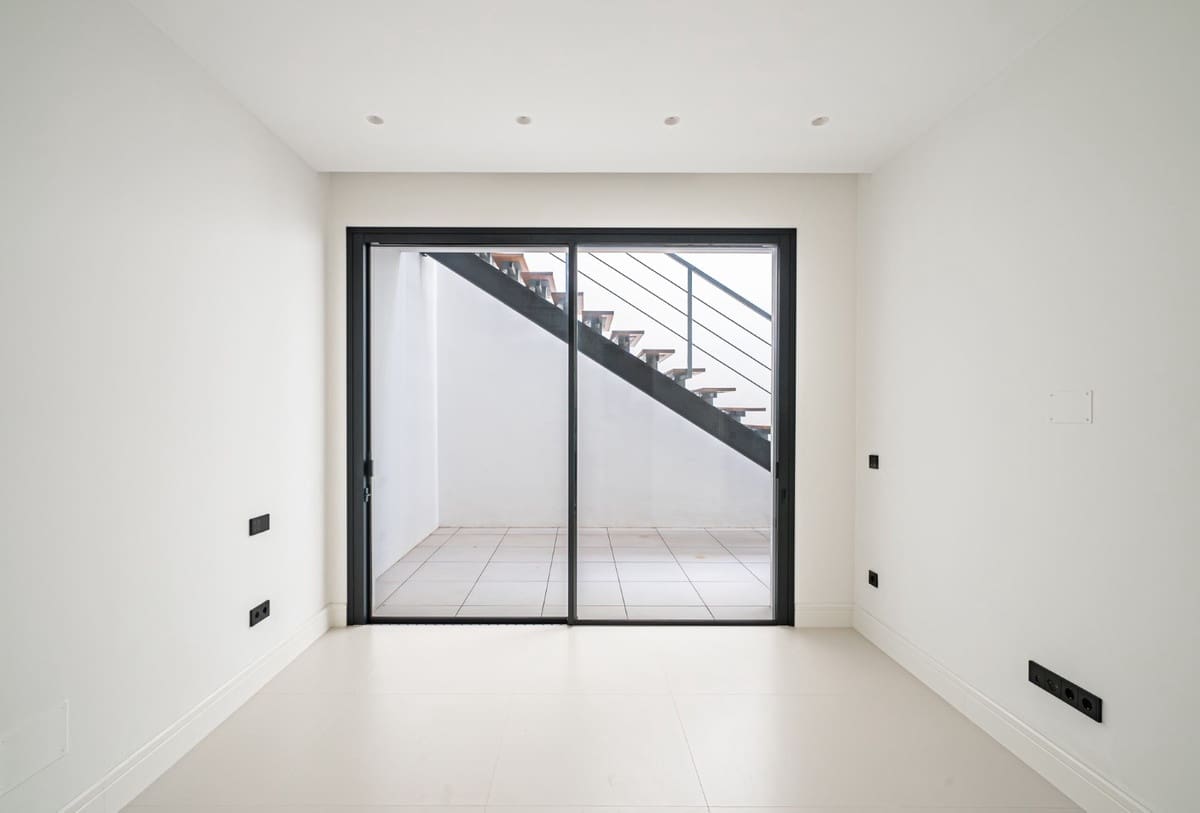 4 makuuhuone Huvila myytävänä paikassa Golden Mile mukana uima-altaan - 3 500 000 € (Ref: 8703030)