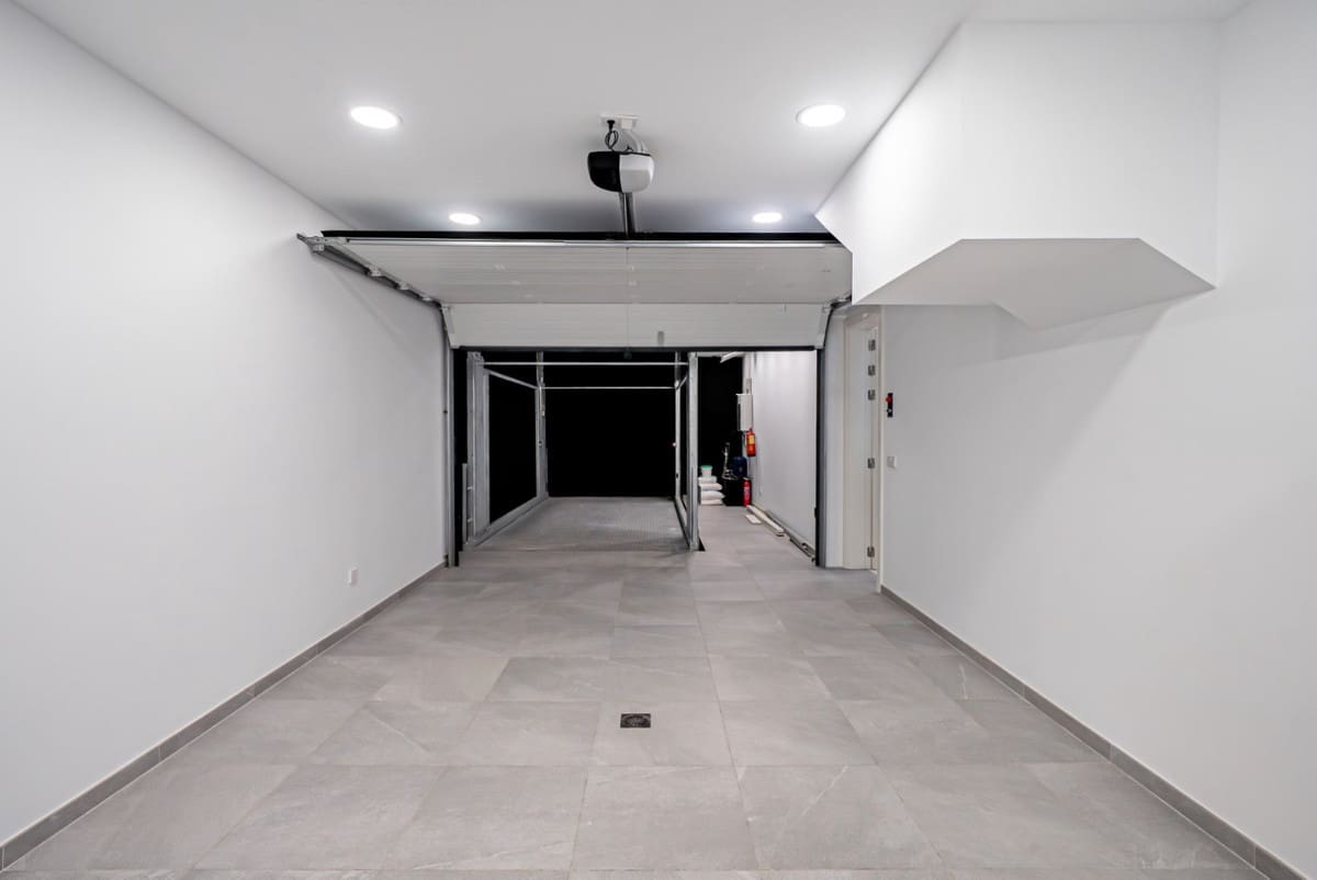 4 makuuhuone Huvila myytävänä paikassa Golden Mile mukana uima-altaan - 3 500 000 € (Ref: 8703030)