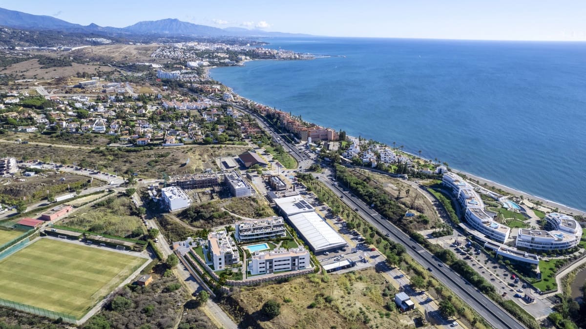 3 chambre Appartement à vendre à Estepona avec piscine - 550 000 € (Ref: 8715364)